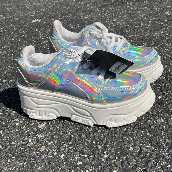 Holographic platform sneakers, from forever 21. Never worn - Picture 7 of 8